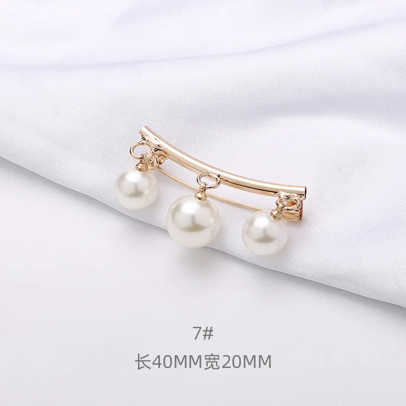 Pearl Brooch Fixed Strap Charm Safety Pin For Women Sweater Dress Clothe Small Brooch Cardigan Clip Chain Lapel Neckline Jewelry